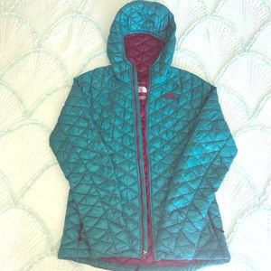 North Face thermoball puffer jacket with hood